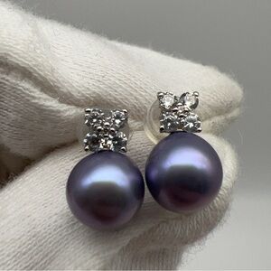 Elegant Purple Pearl Stud Earrings set in 18K with diamonds